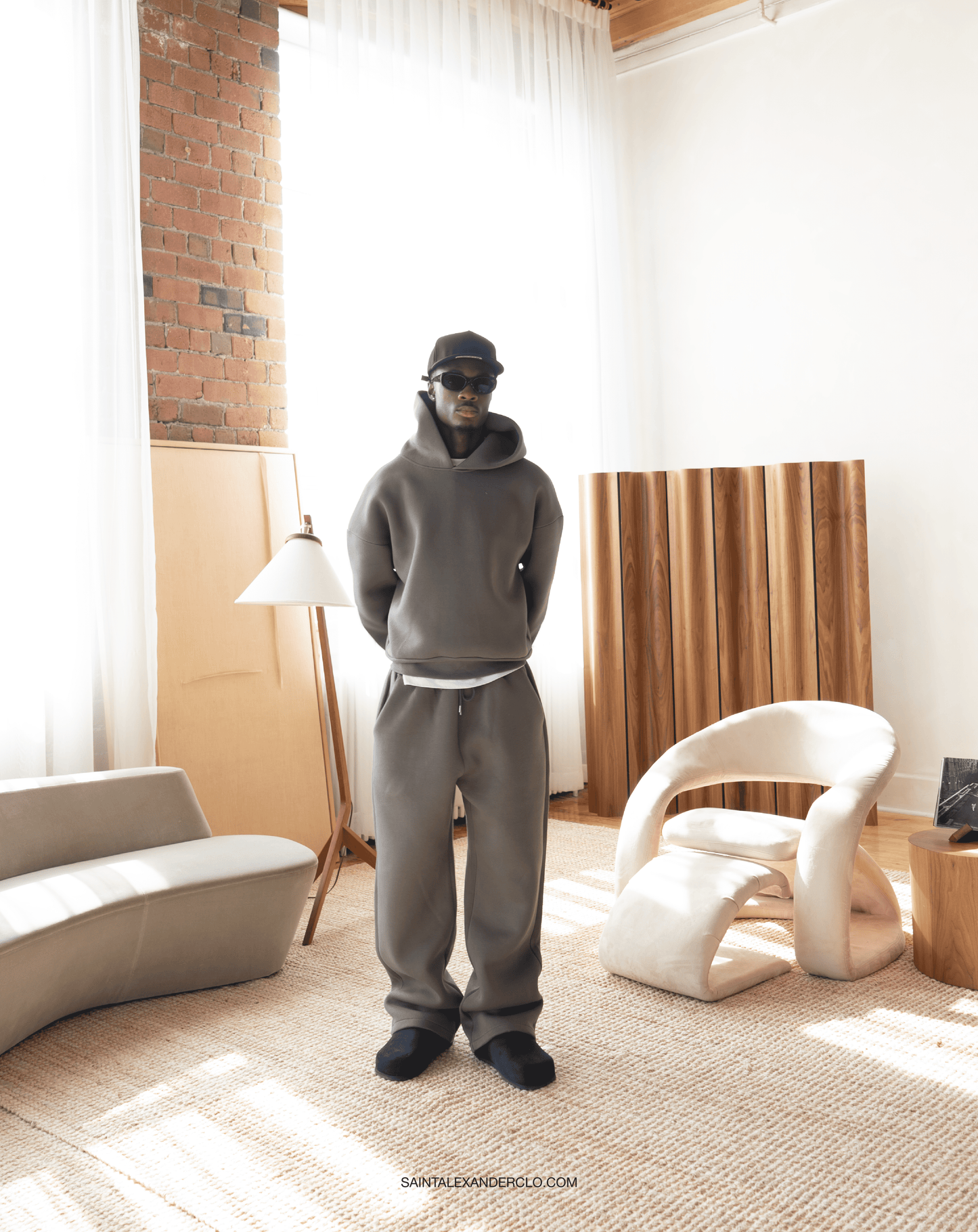 V2 Hoodie In Stone