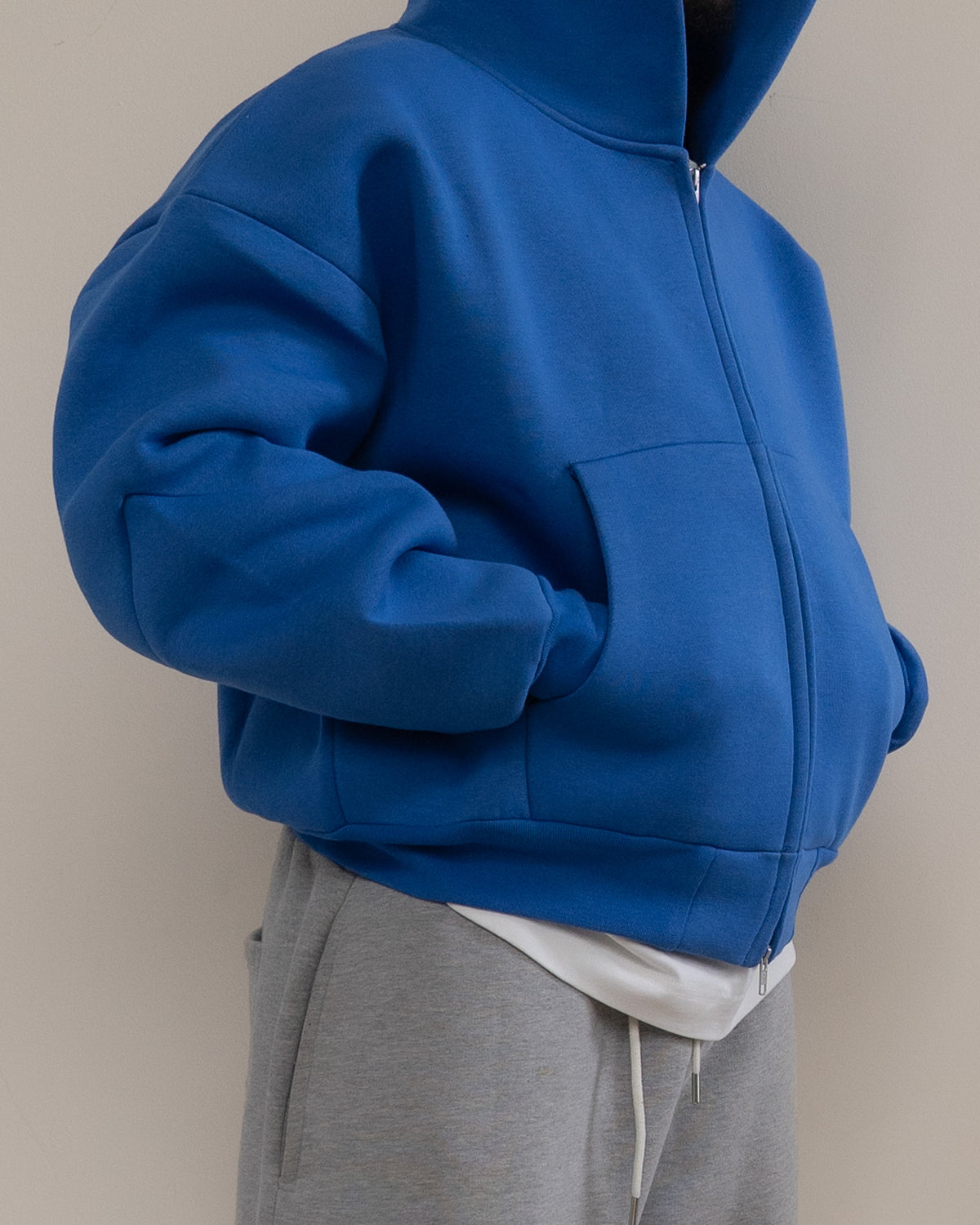 V2 Zip